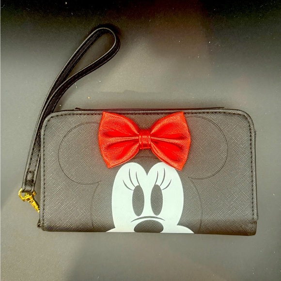 Disney Handbags - Minnie Mouse Wallet
